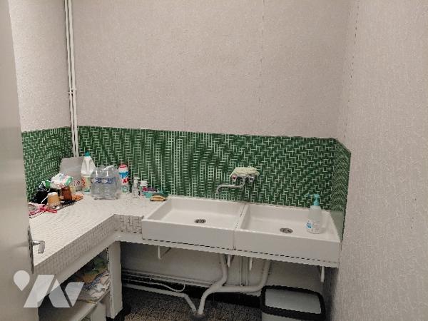 Maison à rénover. Possibilité aménagements pour immeuble de rapport.