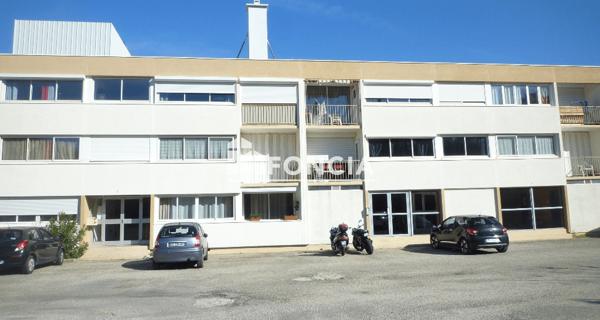 Location Appartement 4 pièces 74.96 m² - Villeneuve-lès-avignon 30400