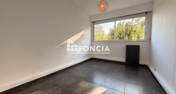 Location Appartement 4 pièces 74.96 m² - Villeneuve-lès-avignon 30400