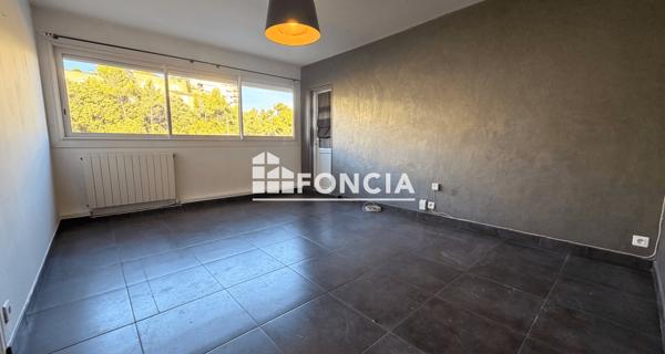 Location Appartement 4 pièces 74.96 m² - Villeneuve-lès-avignon 30400