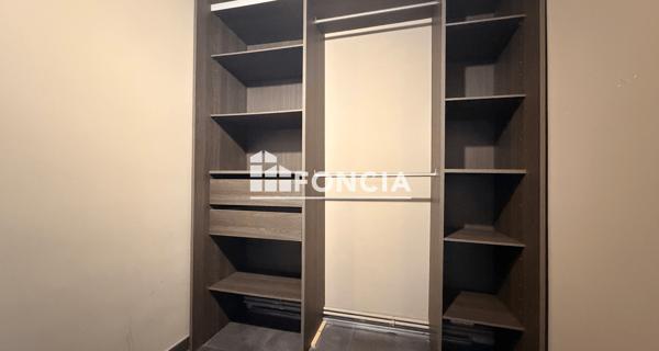 Location Appartement 4 pièces 74.96 m² - Villeneuve-lès-avignon 30400