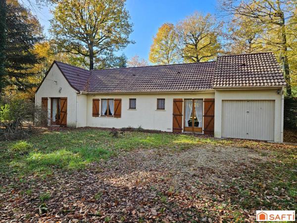 Plain-pied lumineux avec terrasse Sud/Ouest dans un cadre naturel privilégié.