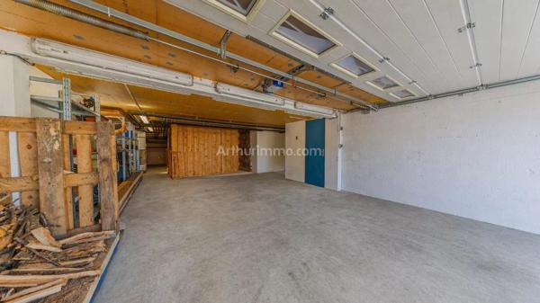Vente                                                      Maison
                        
                     7 pièces                      325 m2                     à Chambéry