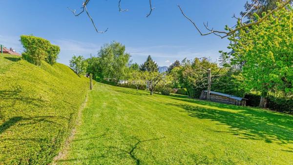 Vente                                                      Maison
                        
                     7 pièces                      325 m2                     à Chambéry