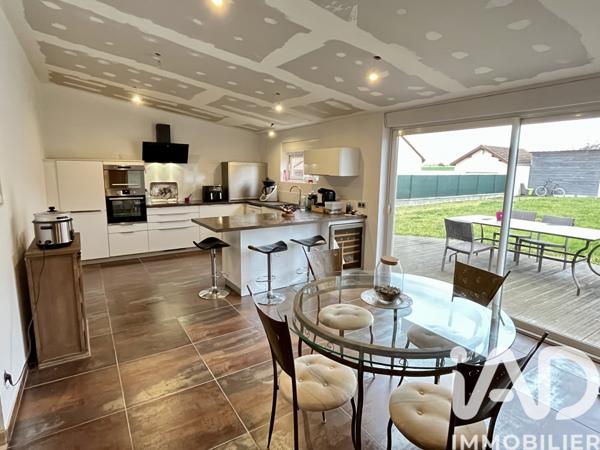 Maison à vendre 7 pièces 151 m² Saint-André-les-Vergers