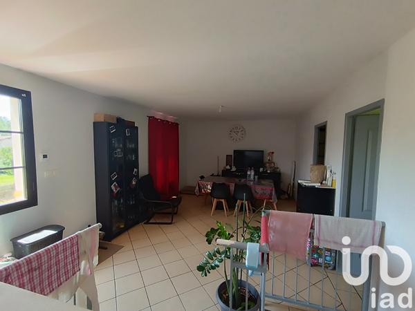Maison à vendre 5 pièces 118 m² Saint-Hilaire-de-Lusignan