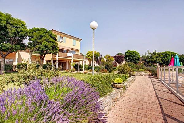 Maison 60 pièces - 1216 m² Bien prestige