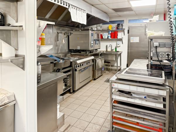 Local Commercial - 300 m² Exclusivité efficity