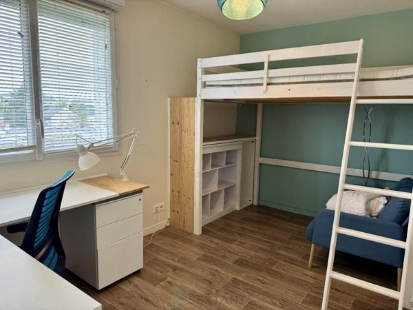 Duplex moderne avec terrasse et parkings