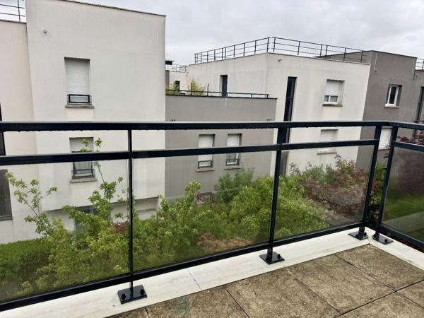 Duplex moderne avec terrasse et parkings