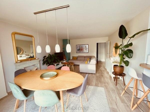 Duplex moderne avec terrasse et parkings