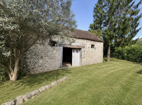 Vente                                                      Maison
                        
                     4 pièces                                         à Villemer