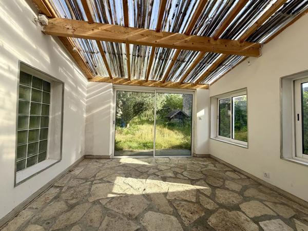 Vente                                                      Maison
                        
                     4 pièces                                         à Villemer