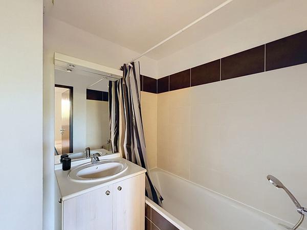 Appartement Auch 2 pièces 40.28 m2 meublé en rez de chaussée avec balcon et place de parking