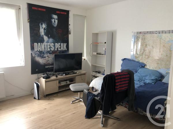 Maison à vendre  5 pièces - 83 m2 SAINTES - 17