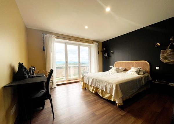 Maison 4 pièces - 207 m²