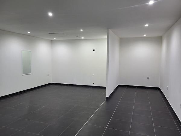 Local commercial Agde  100 m² environ