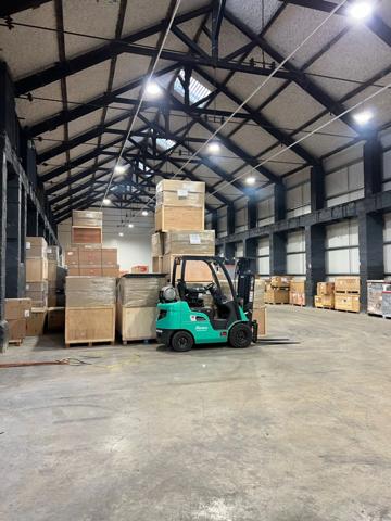 Dpt Isère (38), au CHEYLAS Local industriel 1500 m²