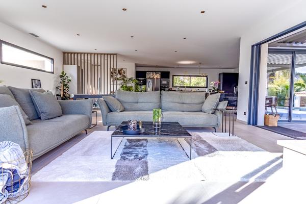 Superbe villa comtemporaine