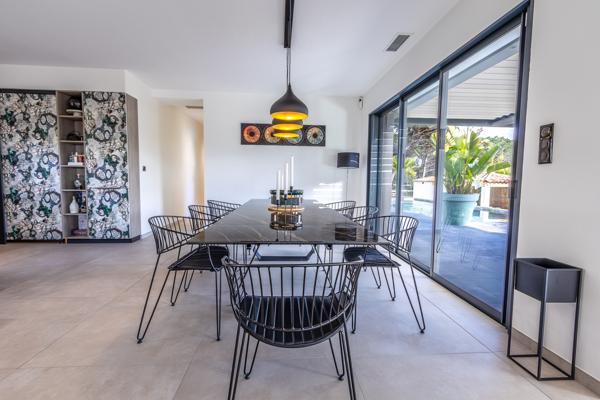 Superbe villa comtemporaine