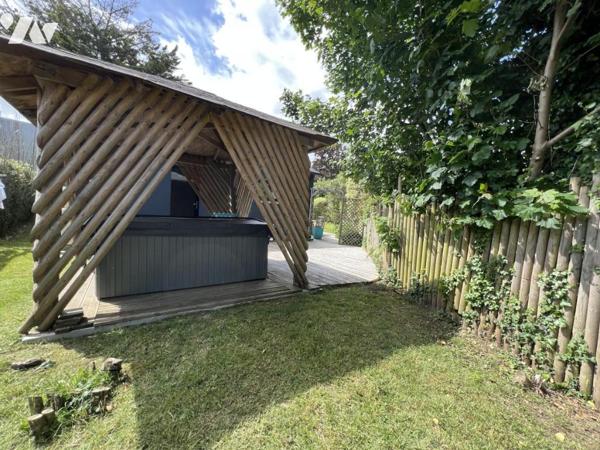 RARE - Maison de plain pied récente au calme avec garage