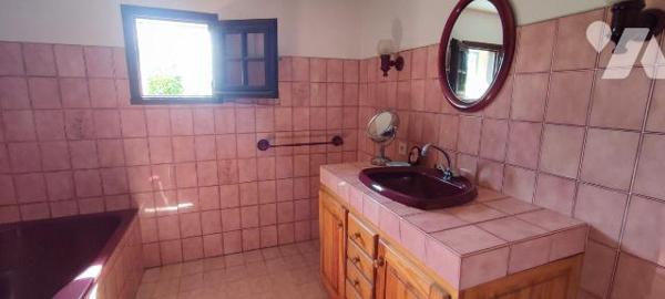 A 10mns de REDON, Aproximité de commerces et commodités, Jolie maison en pierre et parpaing com...