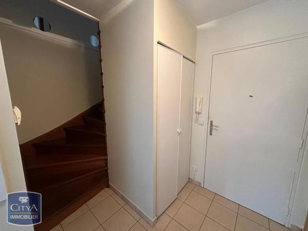 Appartement à louer 4 pièces 96.98m²