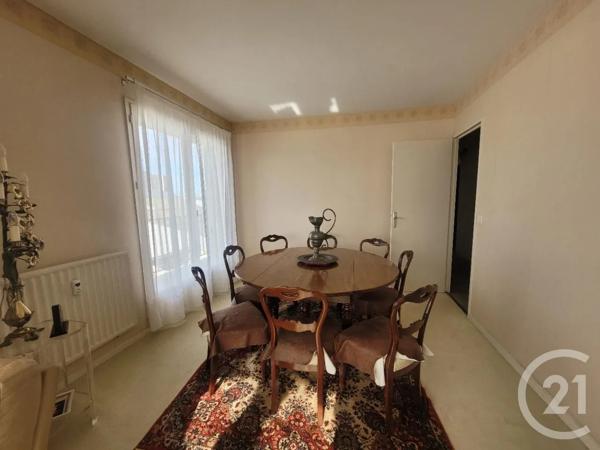 Appartement F5 à vendre  5 pièces - 94 m 2   COMPIEGNE  - 60