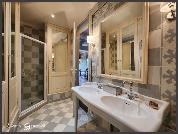 Maison de ville de caractère à vendre 3 à 4 chambres avec vue sur la Dordogne à SAINTE FOY LA GRANDE (33)