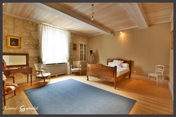 Maison de ville de caractère à vendre 3 à 4 chambres avec vue sur la Dordogne à SAINTE FOY LA GRANDE (33)