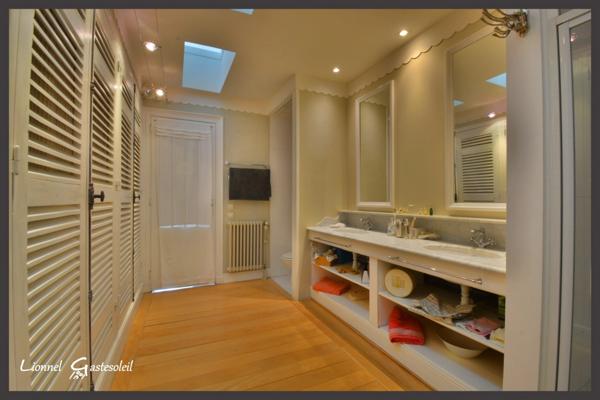 Maison de ville de caractère à vendre 3 à 4 chambres avec vue sur la Dordogne à SAINTE FOY LA GRANDE (33)