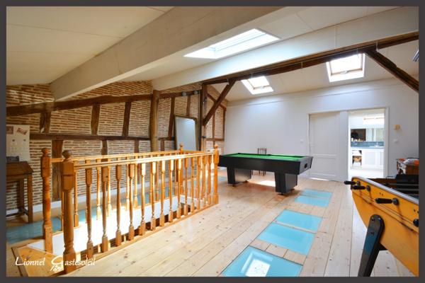 Maison de ville de caractère à vendre 3 à 4 chambres avec vue sur la Dordogne à SAINTE FOY LA GRANDE (33)