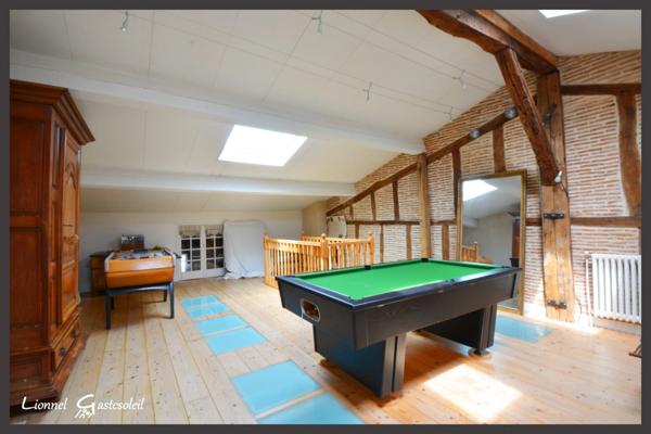 Maison de ville de caractère à vendre 3 à 4 chambres avec vue sur la Dordogne à SAINTE FOY LA GRANDE (33)