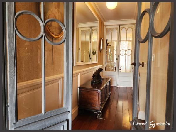 Maison de ville de caractère à vendre 3 à 4 chambres avec vue sur la Dordogne à SAINTE FOY LA GRANDE (33)