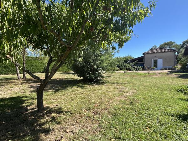 Caudecoste (47220) MAISON 75 M2 AVEC MEZZANINE, CARPORT ET TERRAIN DE 1628 M2