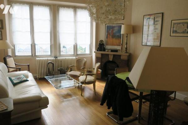 Immeuble de rapport - 3 appartements (2 occupés + 1 libre) - Garage - Caves - Cour. 263 m² cadastré.