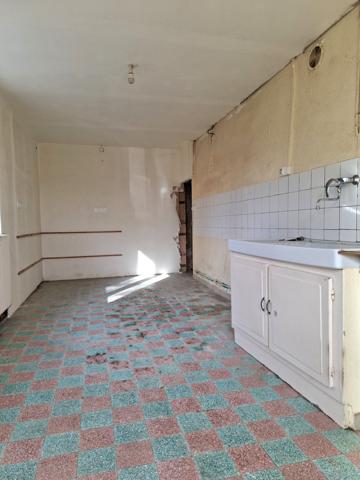 À vendre - Maison de campagne, 2 pièces situé à Fresnay-sur-Sarthe (72130)