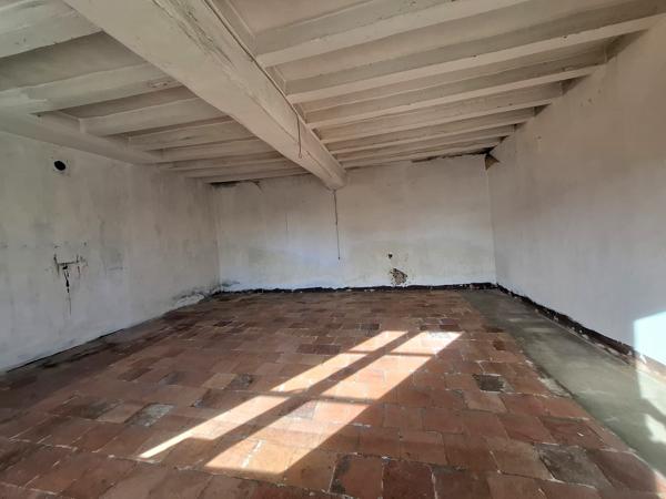 À vendre - Maison de campagne, 2 pièces situé à Fresnay-sur-Sarthe (72130)