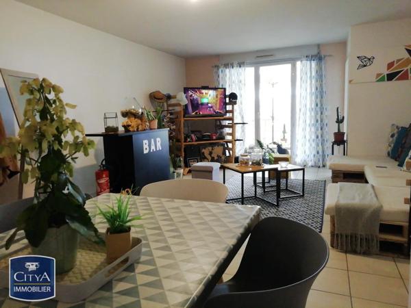 Appartement à louer 2 pièces 52.56m² Aubenas (07200)