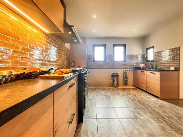 Payrac (46), Propriété d'exception,440m², 19 pièces, 10 chambres, chacune avec salle d'eau privative, gîte, piscine... Élégance intemporelle & performance énergétique exceptionnelle