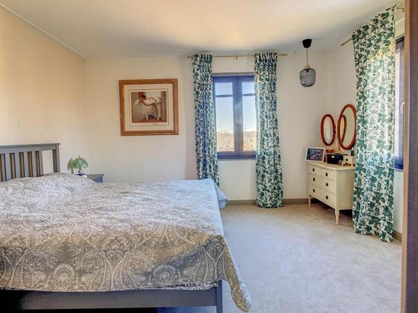Payrac (46), Propriété d'exception,440m², 19 pièces, 10 chambres, chacune avec salle d'eau privative, gîte, piscine... Élégance intemporelle & performance énergétique exceptionnelle