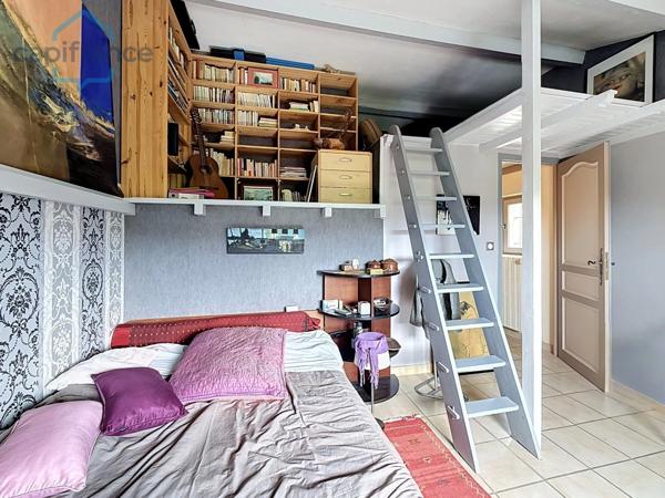 Maison à vendre 5 pièces ANDUZE (30) terrain environ 865 m2 et piscine