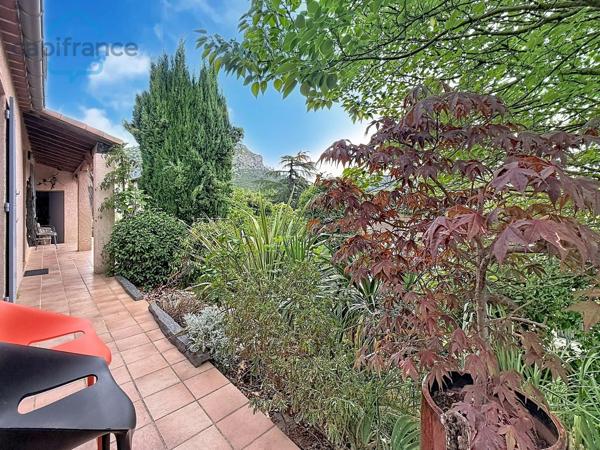 Maison à vendre 5 pièces ANDUZE (30) terrain environ 865 m2 et piscine
