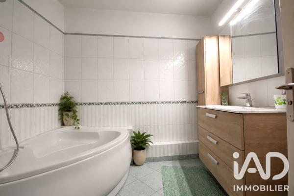 Appartement à vendre 5 pièces 103 m² Les Clayes-sous-Bois