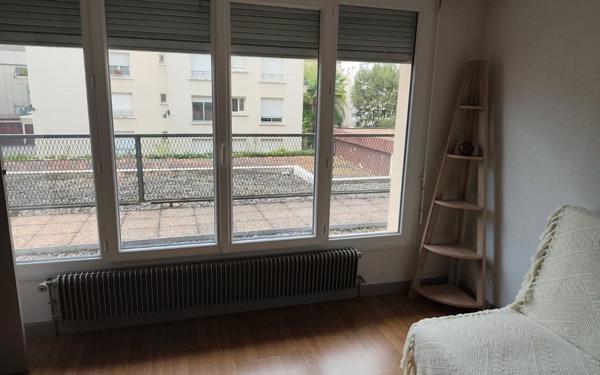 Appartement à vendre    1 pièce • 24,70 m2 Pau