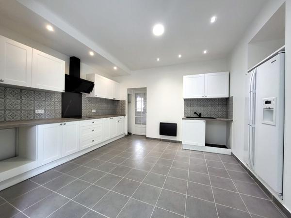 Cusset (03300) A VENDRE, MAISON A CUSSET 120 M2 HABITABLES, , 1 JARDIN, 1 COUR/TERRASSE, 1 CAVE