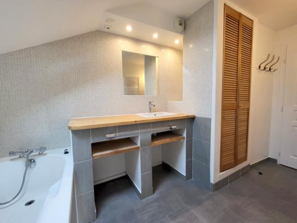 Cusset (03300) A VENDRE, MAISON A CUSSET 120 M2 HABITABLES, , 1 JARDIN, 1 COUR/TERRASSE, 1 CAVE