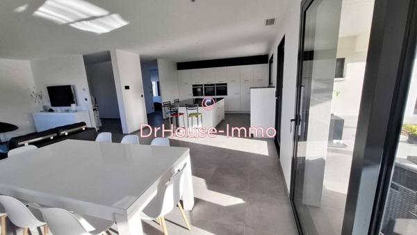Maison à vendre 5 pièces de 196 m²