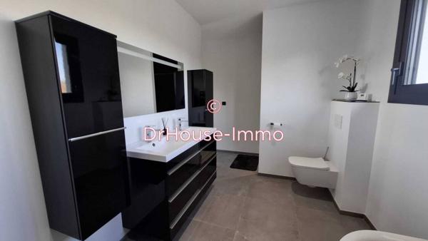 Maison à vendre 5 pièces de 196 m²