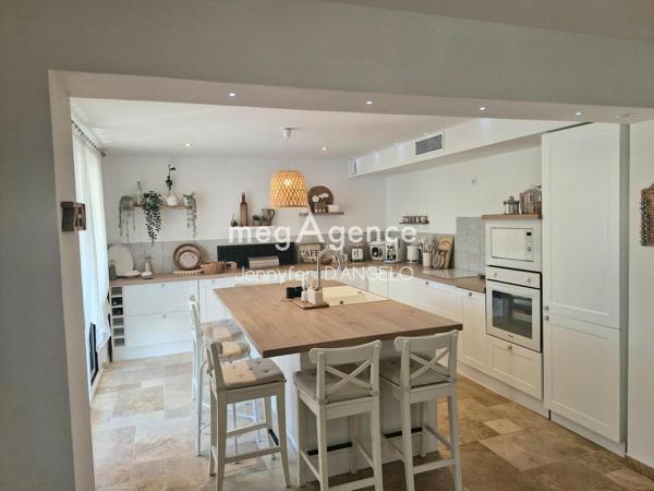 Maison à OLLIOULES, 83190 - 7 pièces 155m²